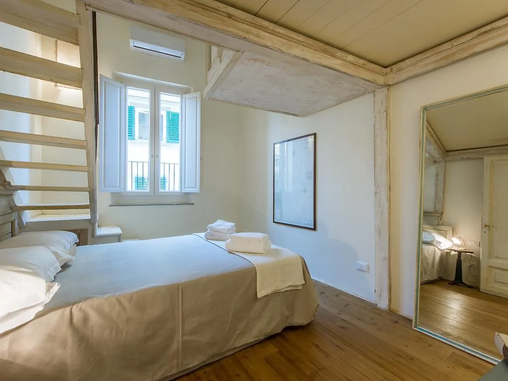 Navy Blue Sant'Ambrogio Hotel Florence Apartment
